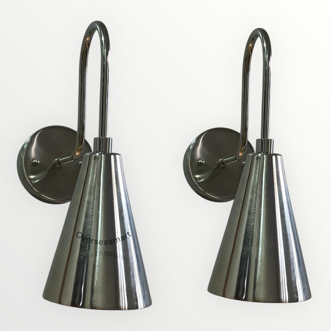 Mid-Century Modern Chrome Wall Sconce: Handmade 1-Light Fixture - Image 4